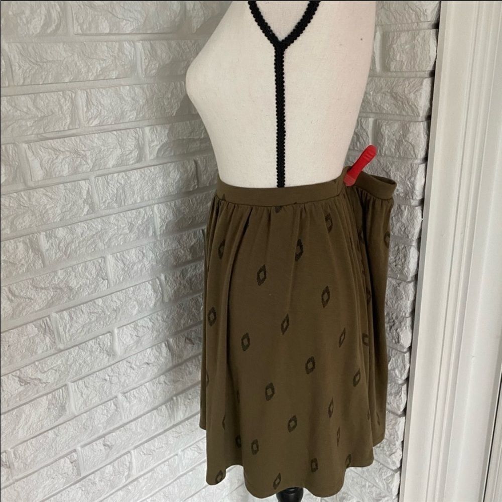 Green Patterned Skirt - Picture 3 of 4